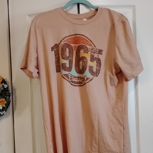 Classic Born In 1965 T-Shirt in Peach. - Picture 1 of 4